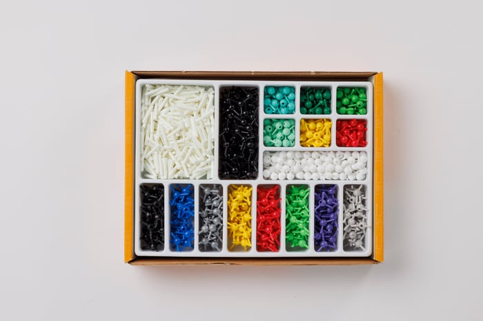 Design-Your-Own Custom Molecular ModeIing Set