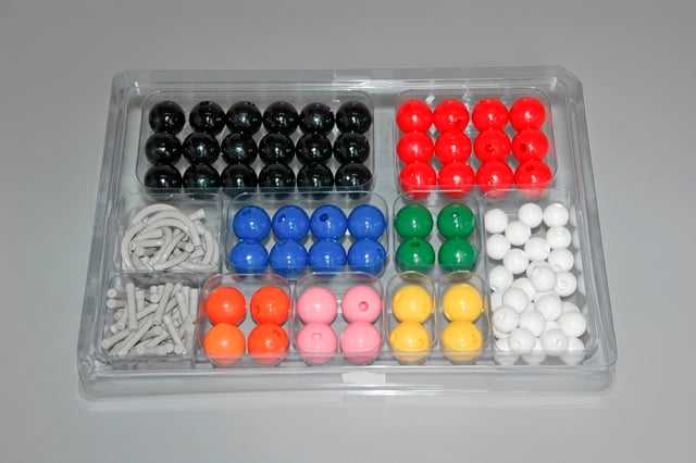 A Natural Approach to Chemistry - Molecular Modeling Set | Lab-Aids