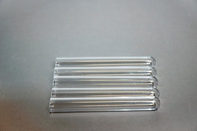 Plastic test tubes - 12 pack
